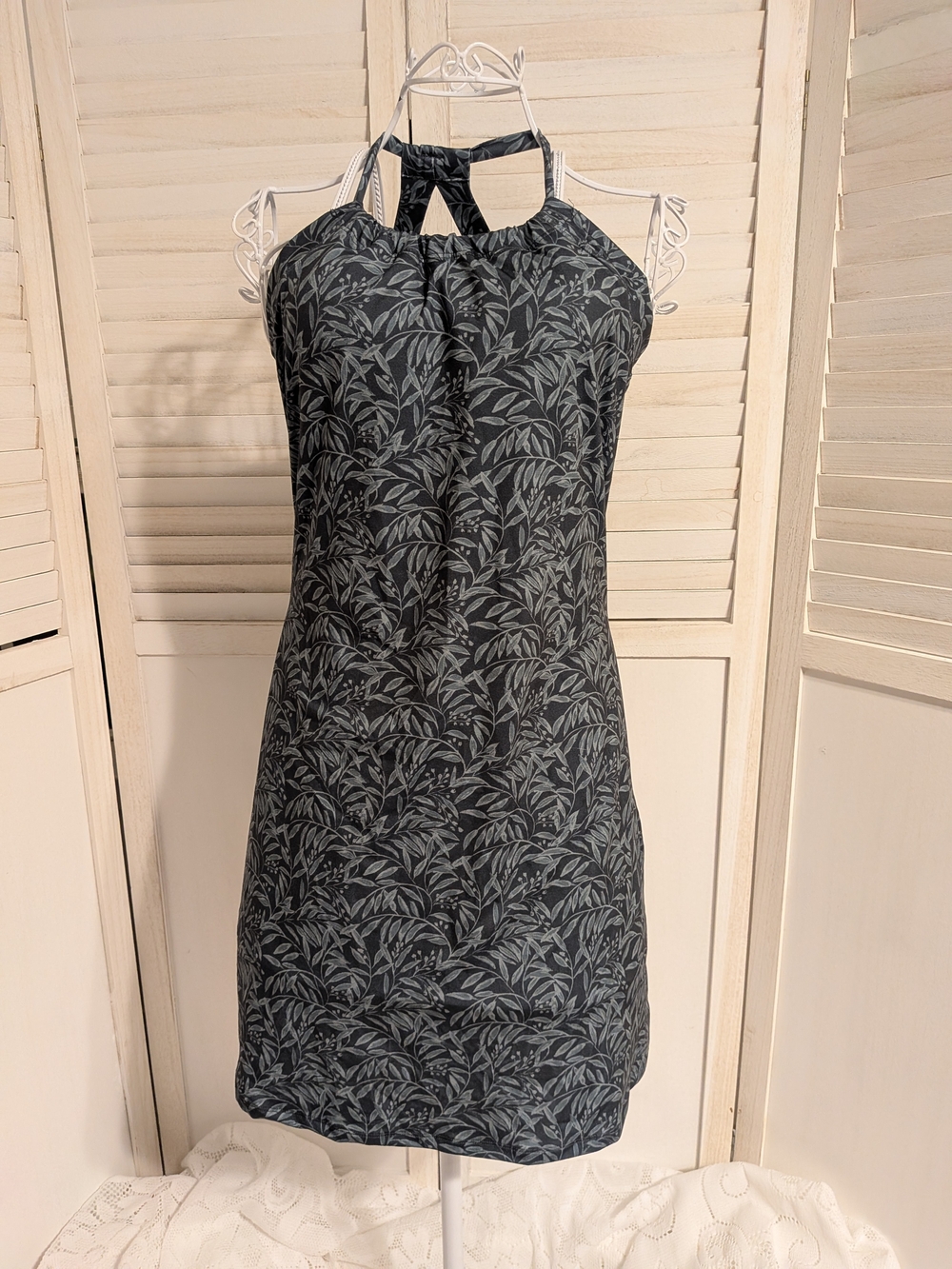 Sporty Eddie Bauer Leaf-Print Halter Mini Dress (S)